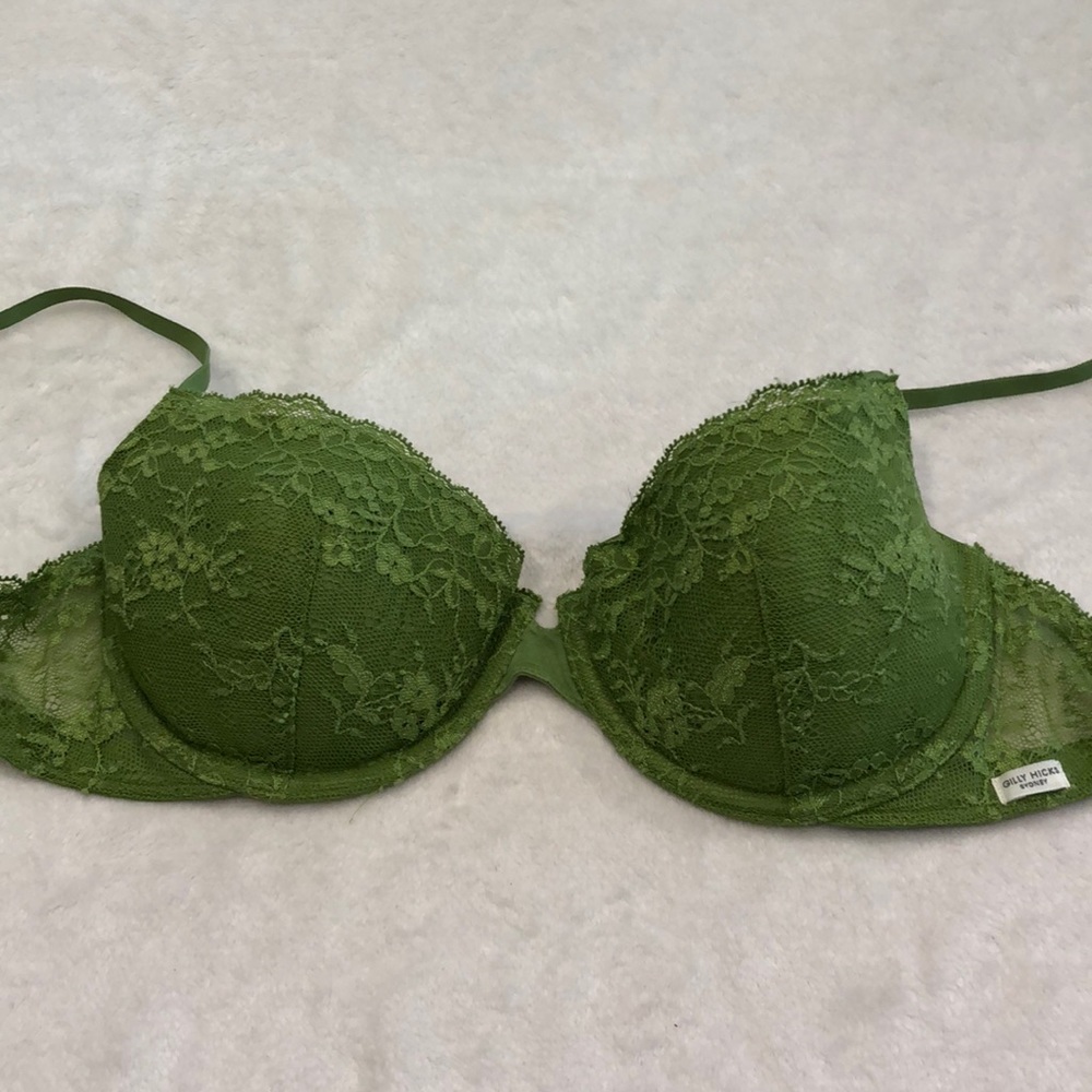 Green Lace adjustable band lightly lined demi cup bra